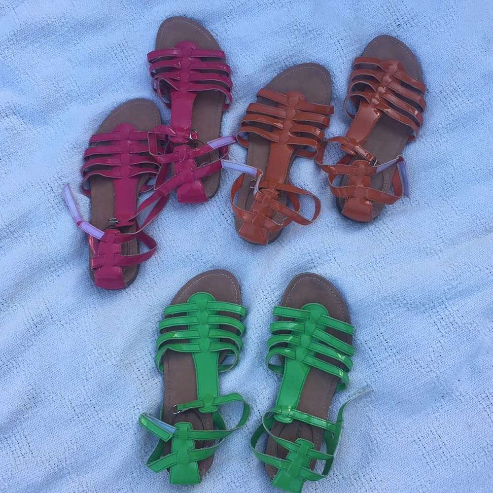 No boundaries “Salt water “ Sandals.. bundle